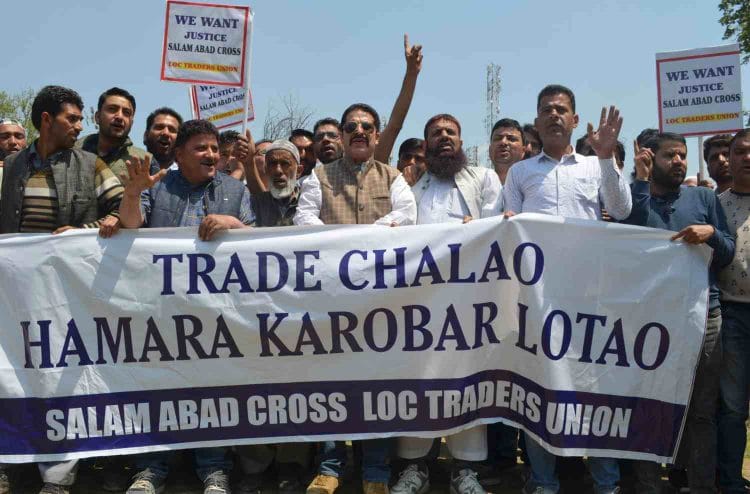 Ccross LoC traders protest