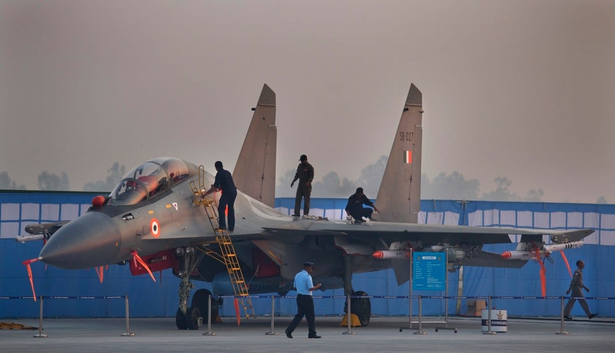 بھارتی طیاروں میں تکنیکی خرابیاں