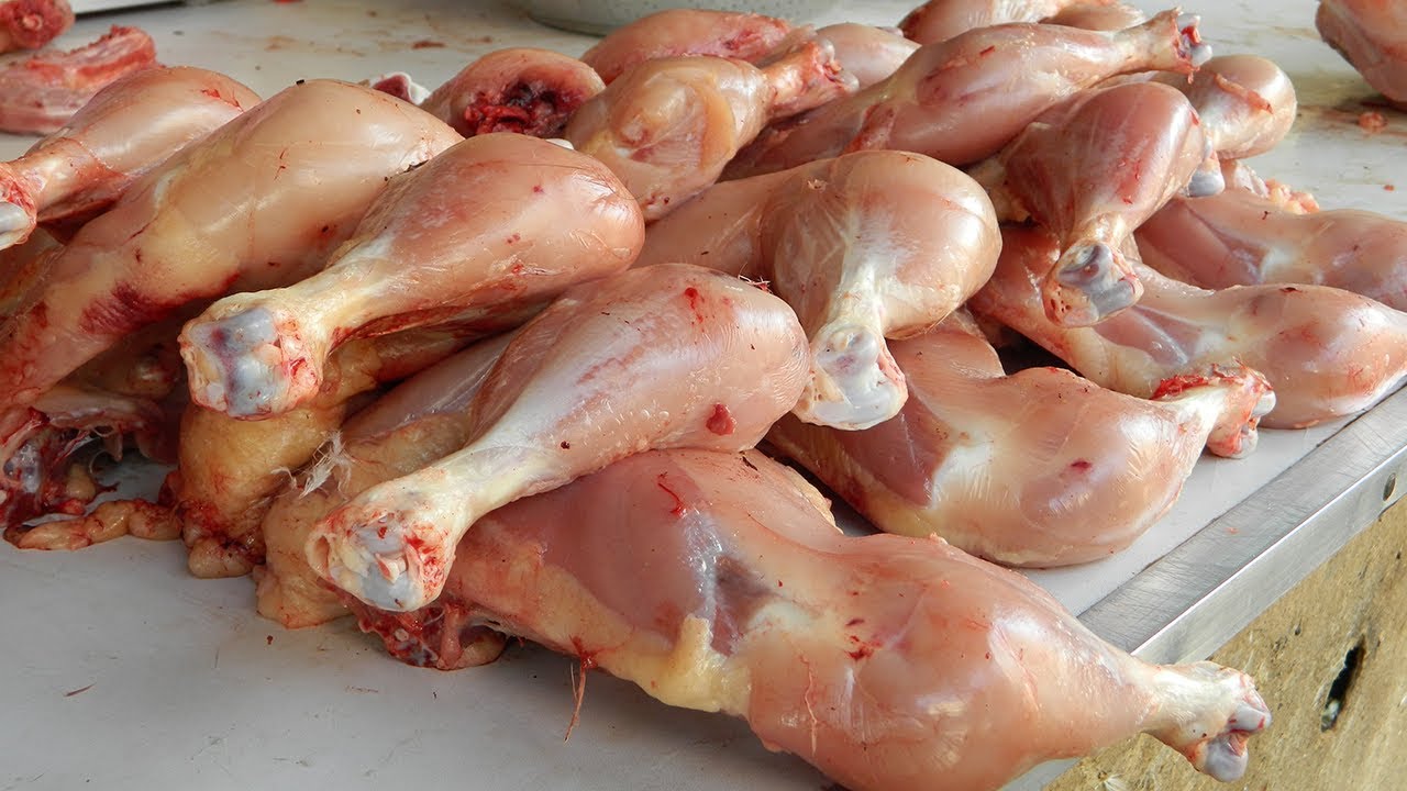 ملکی تاریخ میں پہلی بار مرغی 400 روپے کی ہوگئی