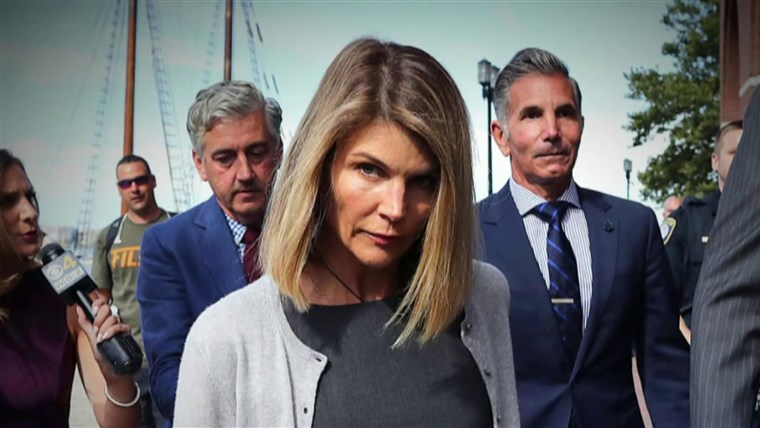 Lori Loughlin begins 2-month prison sentence in college admissions scandal