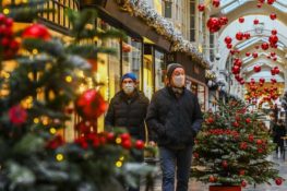 nae coronavirus ka hamla europe main christmas taqreebat mansookh