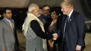 kissan dharne se modi ko jhakta british pm ne dora bharat ki dawat thukra di