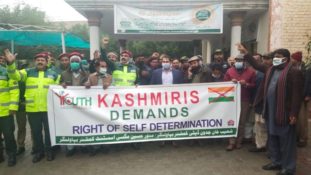 bahawalpur main yom e yakjehti kashmir ke silsile main rally nikaali gai