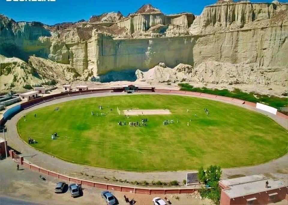 gawadar cricket stadium ke maymaar engineer hanif hussain